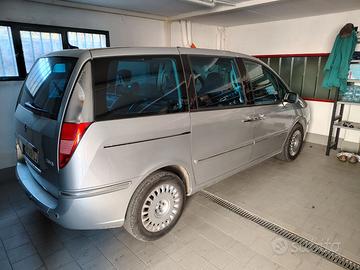 Lancia PHEDRA  2.2 jtd Executive