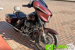 HARLEY-DAVIDSON CVO Street Glide 25th Anniversar