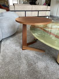 Tavolino in noce canaletto