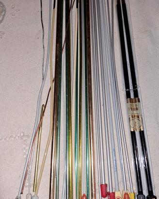 ferri assortiti per fare la maglia