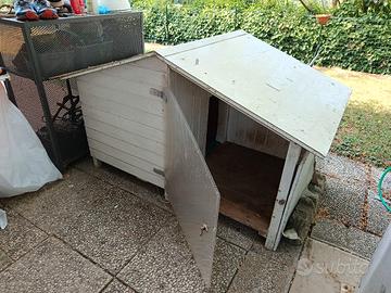 CUCCIA per cane di taglia media,con veranda