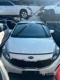 KIA CARENS 1.7 D - ANNO 2017 - PER RICAMBI