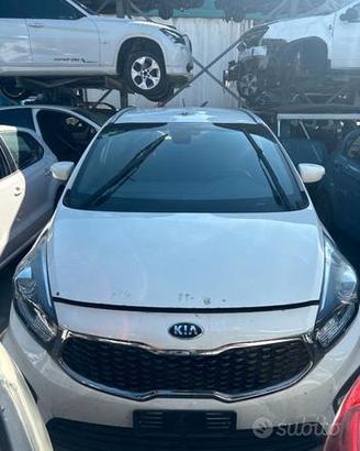 KIA CARENS 1.7 D - ANNO 2017 - PER RICAMBI