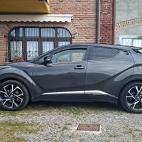 Toyota c-hr hybrid 2.0 e-cvt style con tech pack 