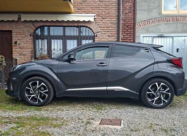 Toyota c-hr hybrid 2.0 e-cvt style con tech pack 