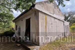 Casetta con terreno a Rovittello