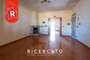 Appartamento da ristrutturare Via Leone, S.Cesareo