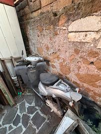 Aprilia Scarabeo 50 - Per pezzi di ricambio