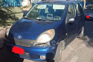 Auto unico proprietario Yaris verso Sol