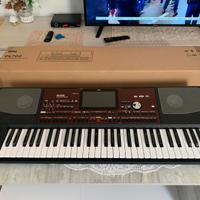 Korg pa700