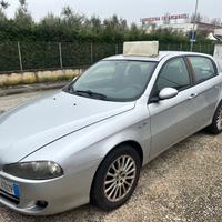 Alfa Romeo 147 1.6 16V 5 porte Distinctive GPL