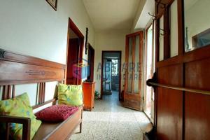 Villa di 169 m² con 5 locali e box auto a Santa Lu