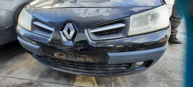 RENAULT MEGANE 2008 - PARAURTI ANTERIORE