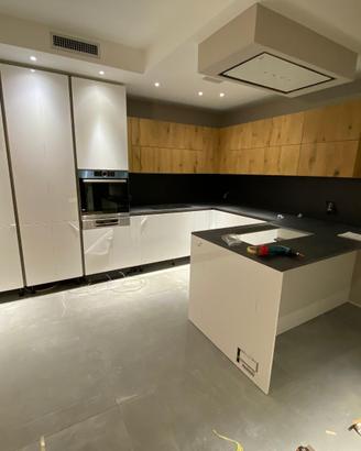 Cucine moderne e classiche realizzate su misura