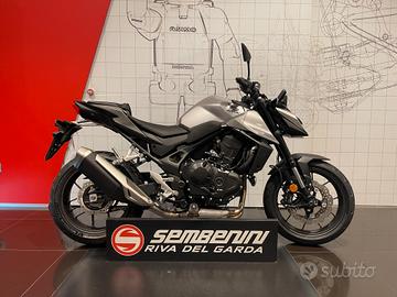Honda CB750 Hornet Digital Silver