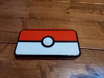 Nintendo 2 DS Limited edition poke ball.