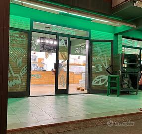 V7 Attività di Gastronomia a due passi dal mare