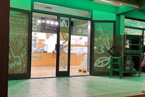 V7 Attività di Gastronomia a due passi dal mare