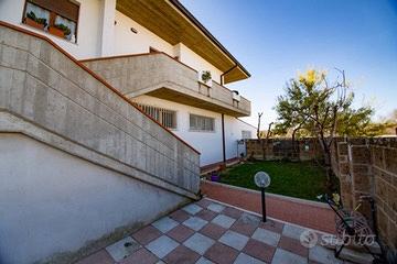 Appartamento più garage più giardino