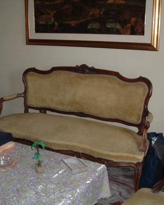 Salotto antico: divano + 2 poltrone + 4 sedie