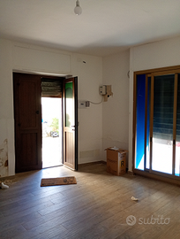 Locale commerciale centro storico Petralia Soprana