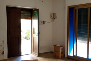 Locale commerciale centro storico Petralia Soprana