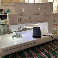 Macchina da cucire Necchi N986