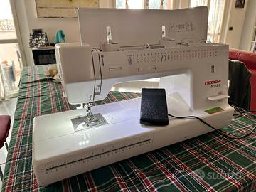 Macchina da cucire Necchi N986