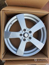 Cerchi Nuovi 17 Mercedes classe A B C E Cla Gla