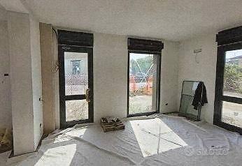 Immobile in asta di 386 m² con più di 5 locali a C
