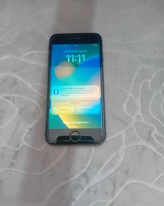 Telefono iphone 8