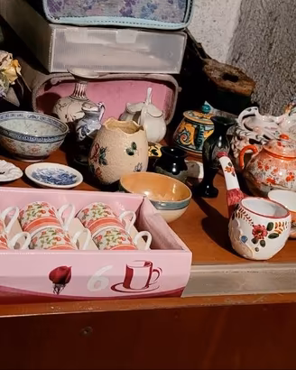 Piccola collezione privata di oggetti in ceramica