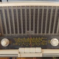 Radio in Bachelite del 1960 Gretzen mod. Orchestra