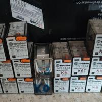 Finder relè bobina 24V AC  e 2 di altra marca.
