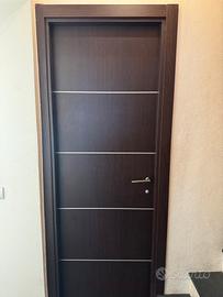 Porte da interno marroni in legno