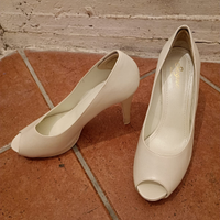 Scarpe aperte con tacco décolleté