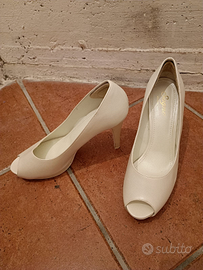 Scarpe aperte con tacco décolleté