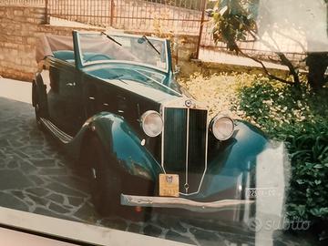 macchina d'epoca 