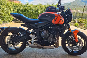 Triumph Trident 660 Matt Baja Orange