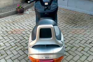 scooter Suzuki 