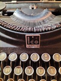 macchina per scrivere 