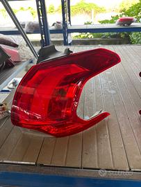 Faro Fanale posteriore destro PEUGEOT 2008 I