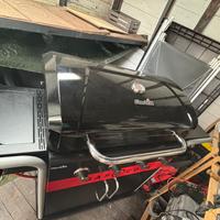 Barbecue a gas gas2coal char broil