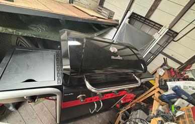 Barbecue a gas gas2coal char broil