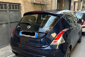 lancia y hybrid 01-2021