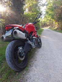 Ducati monster 696 plus