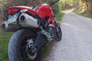 Ducati monster 696 plus