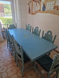 TAVOLO E 8 SEDIE IN LEGNO DIPINTO A MANO 