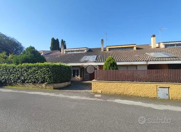 VILLA A SCHIERA A TARQUINIA