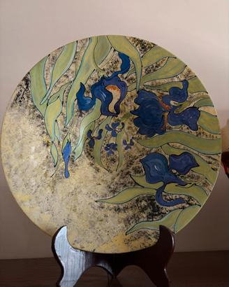 Piatto decorato a mano
